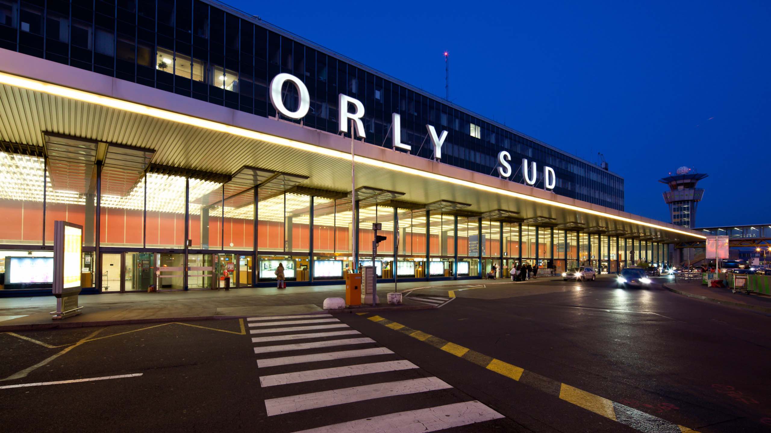 Customised toilet solution for Paris airports